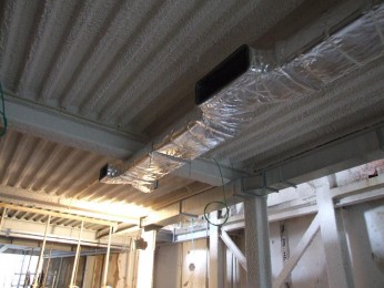 Comparação com Soluções Tradicionais